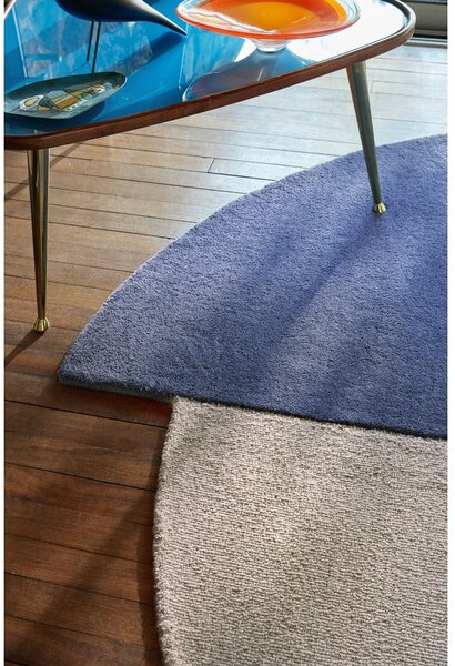 Niebieski wełniany okrągły dywan tkany ręcznie ø 150 cm Mia Segment – Flair Rugs