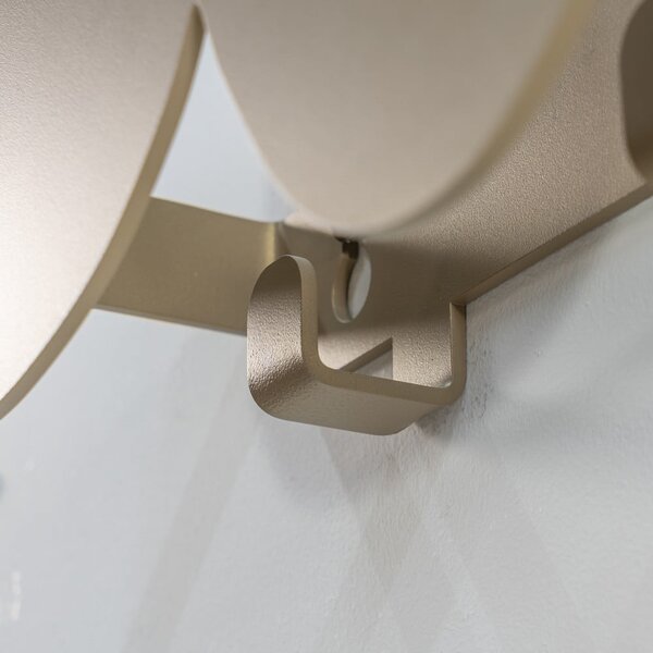 Beżowy metalowy wieszak ścienny 58 cm Tumulo – Spinder Design