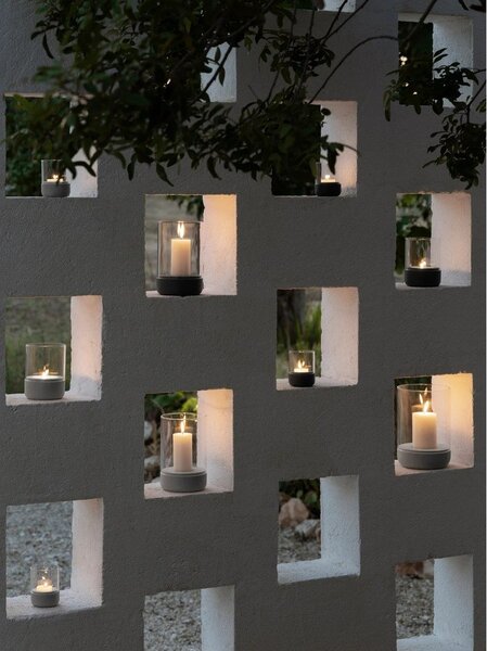 Szklany świecznik na świeczkę typu tealight Calma – Blomus