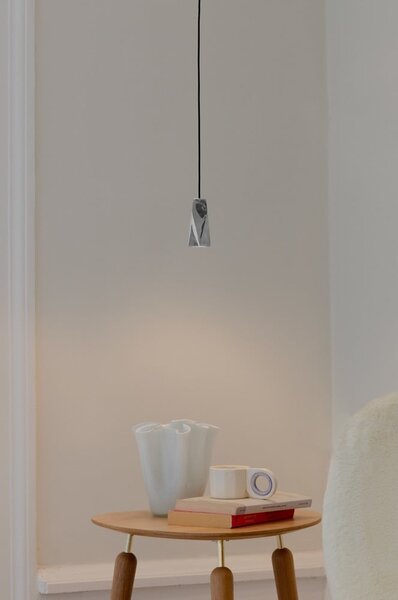 Czarna lampa wisząca Rosette mini – UMAGE