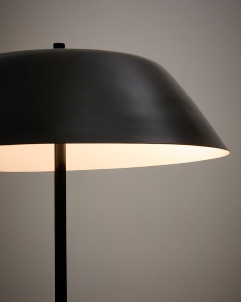Czarna lampa stojąca z metalowym kloszem (wysokość 153 cm) Sayra – Kave Home