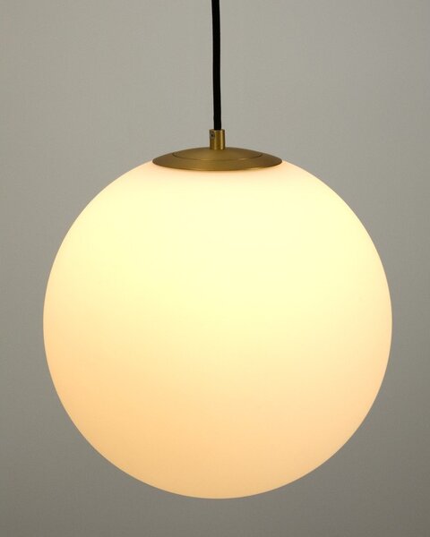 Biała/w kolorze złota metalowa lampa wisząca ze szklanym kloszem ø 30 cm Brisia – Kave Home