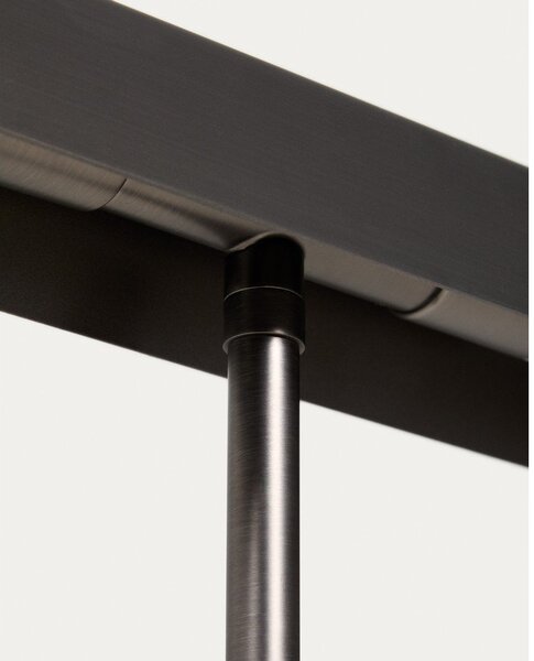 Czarna lampa stojąca (wysokość 121 cm) Lynor – Kave Home