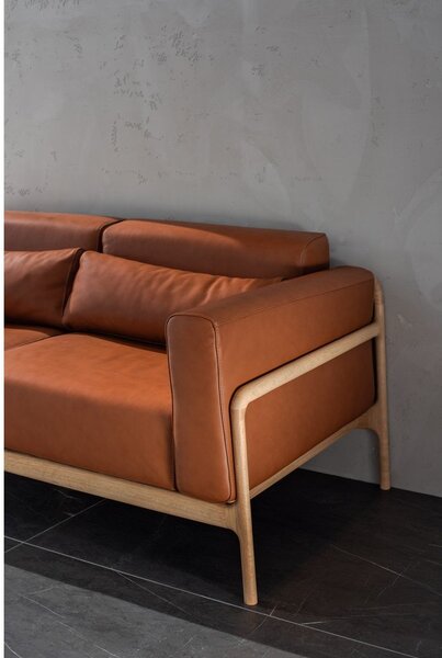 Karmelowa sofa z bawolej skóry z konstrukcją z litego drewna dębowego Gazzda Fawn, 180 cm