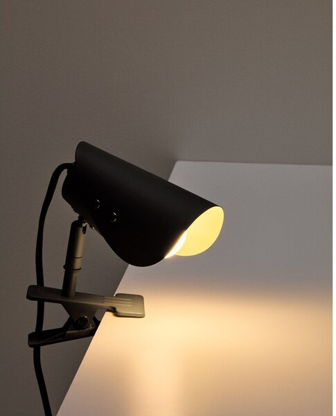 Czarna metalowa lampa stołowa z klipsem (wysokość 16 cm) Jula – Kave Home