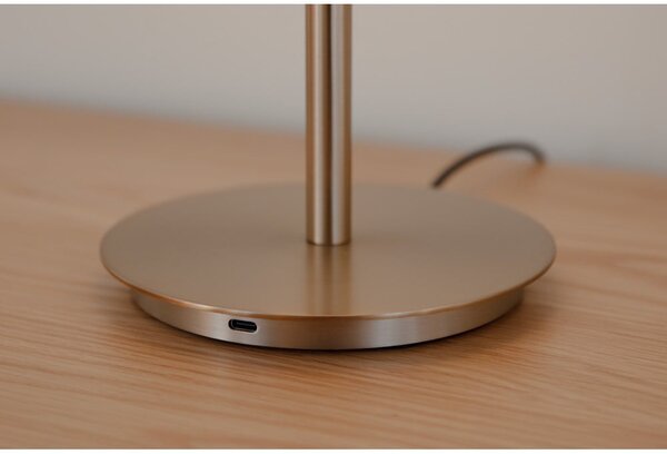 Metalowa lampa stołowa LED w kolorze mosiądzu ze ściemniaczem i szklanym kloszem (wysokość 37 cm) Audrey Table – UMAGE