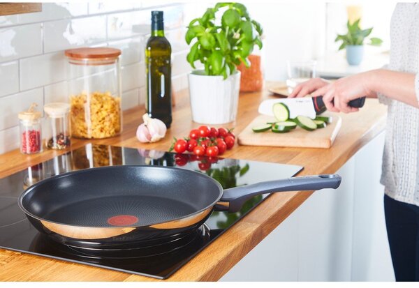 Patelnia z powłoką nieprzywierającą ze stali nierdzewnej ø 24 cm Daily Cook G7300455 – Tefal