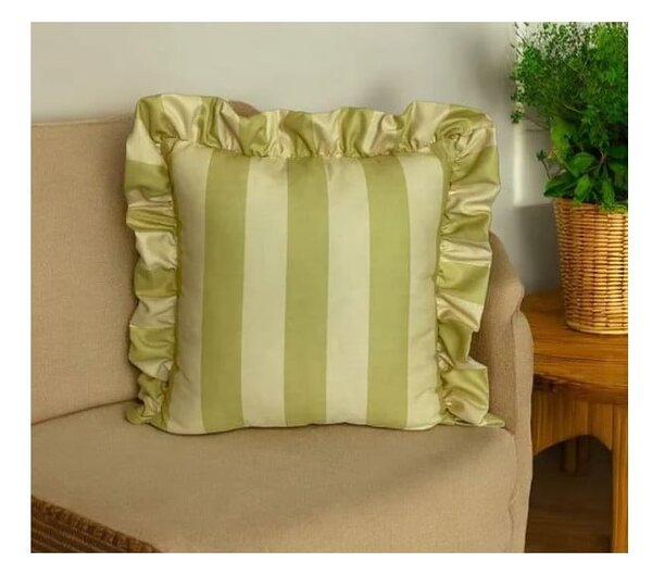 Poszewka na poduszkę 45x45 cm Ruffled – Mila Home
