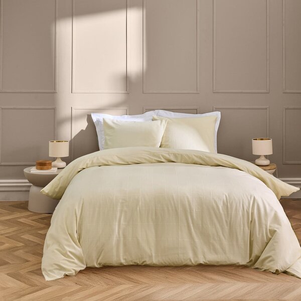 Pościel dwuosobowa w kolorze kości słoniowej 240x220 cm Linella – douceur d'intérieur