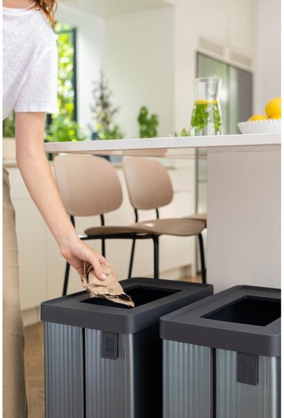 Szary kosz na śmieci do segregacji odpadów z plastiku z recyklingu 54 l Verto Recycle – Curver