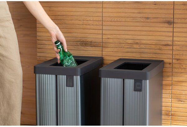 Szary kosz na śmieci do segregacji odpadów z plastiku z recyklingu 54 l Verto Recycle – Curver