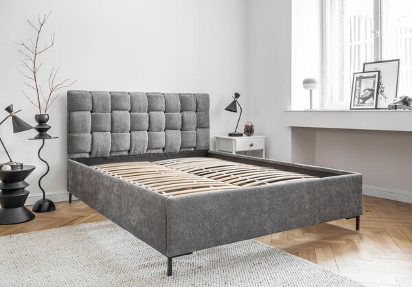 Szare tapicerowane łóżko dwuosobowe ze stelażem 140x200 cm Eve – Miuform