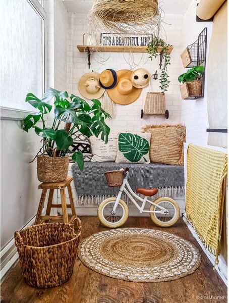 Poduszka dziecięca Monstera – Lorena Canals