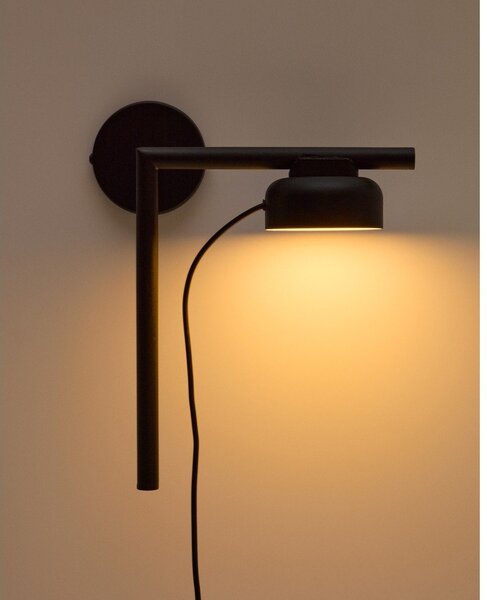 Czarny metalowy kinkiet LED ze ściemniaczem do kontaktu Orey – Kave Home