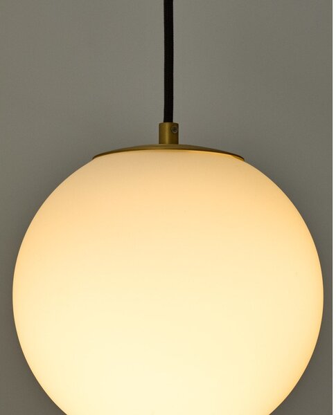 Biała/w kolorze złota metalowa lampa wisząca ze szklanym kloszem ø 15 cm Brisia – Kave Home