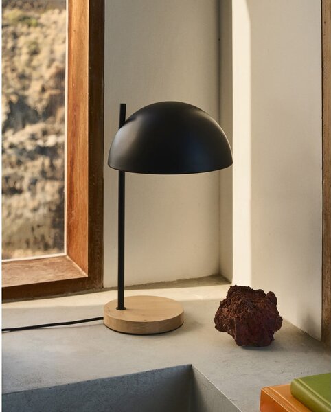 Czarno-naturalna lampa stołowa z metalowym kloszem (wysokość 48,5 cm) Catlar – Kave Home