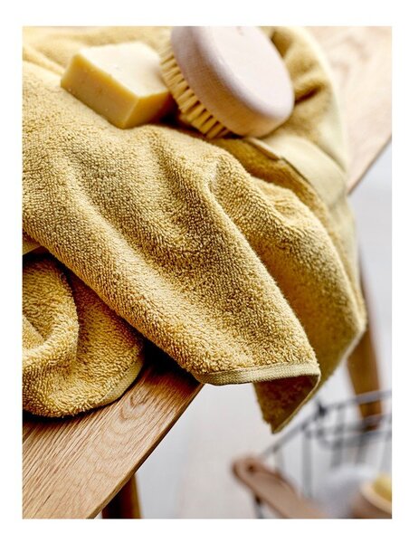 Żółty ręcznik z bawełny organicznej 50x100 cm Comfort – Södahl
