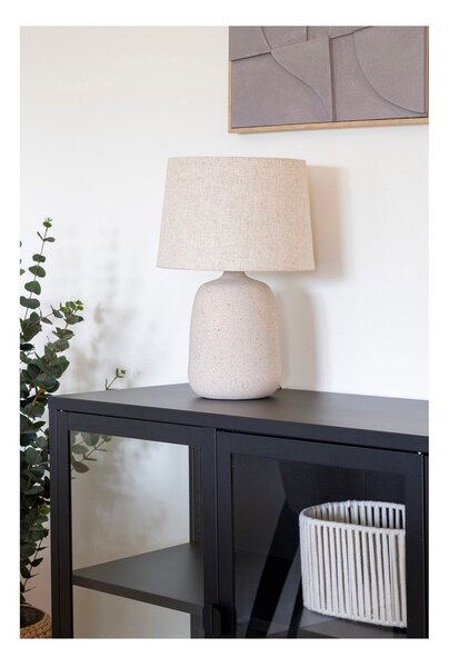 Kremowa lampa stołowa z tekstylnym kloszem (wysokość 47 cm) Croft – House Nordic