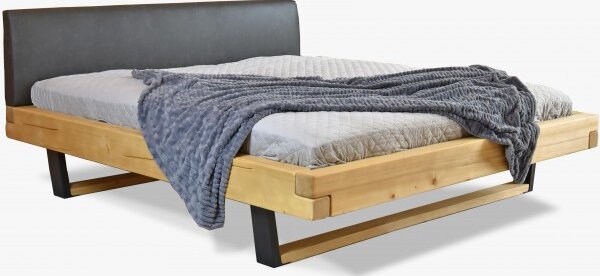 Łóżko z litego drewna na nogach, świerk Laura 160 x 200 cm