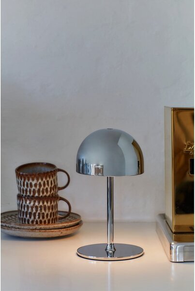 Lampa stołowa LED w kolorze srebra ze zdalnym sterowaniem i metalowym kloszem (wysokość 22 cm) Tim – Sirius