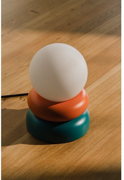 Morska/pomarańczowa lampa stołowa z litego drewna ze szklanym kloszem (wysokość 24 cm) Otem – noo.ma