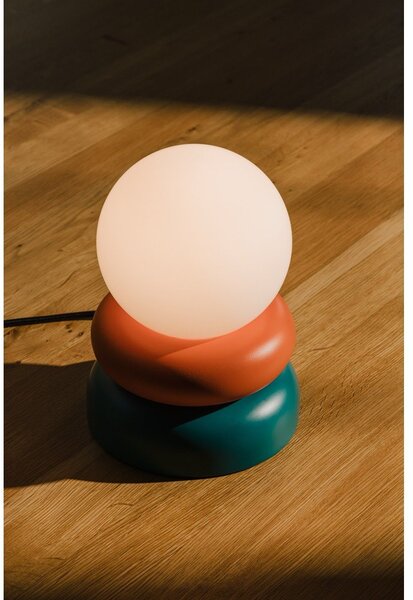 Morska/pomarańczowa lampa stołowa z litego drewna ze szklanym kloszem (wysokość 24 cm) Otem – noo.ma