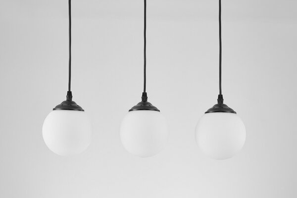 LAMPA WISZĄCA SUFITOWA NOWOCZESNA POTRÓJNA CZARNA BIAŁE KULE FINO 3 LED