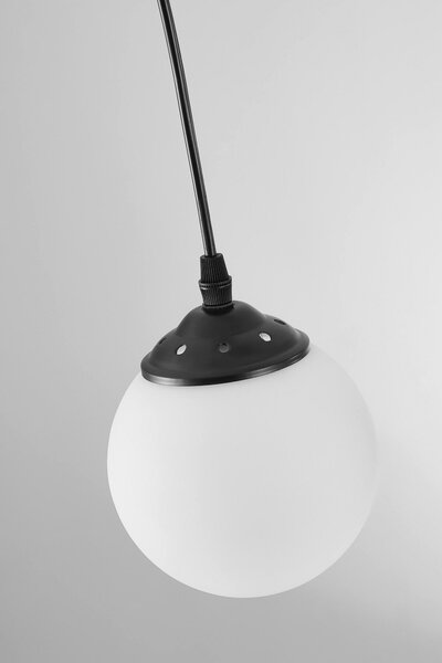 LAMPA WISZĄCA SUFITOWA NOWOCZESNA CZARNA BIAŁA KULA FINO W1 LED