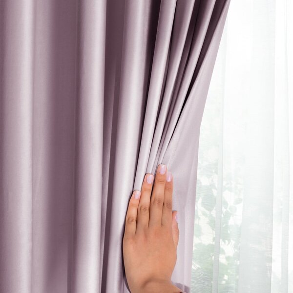 Jasnoróżowa aksamitna zasłona częściowo zaciemniająca (dimout) 140x245 cm Eyelets – Restilo