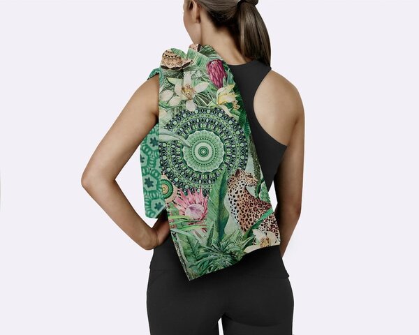 Zielony ręcznik plażowy szybkoschnący 50x100 cm – HIP