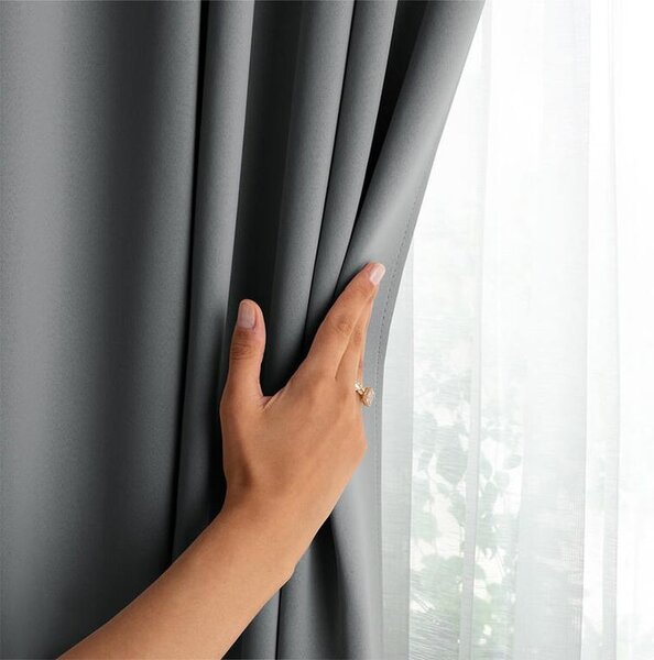Zasłona zaciemniająca blackout RESTILO srebrna 140 x 245 cm 1 szt