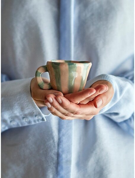 Jasnozielono-jasnoróżowa ceramiczna filiżanka na espresso 110 ml Nini – Bloomingville
