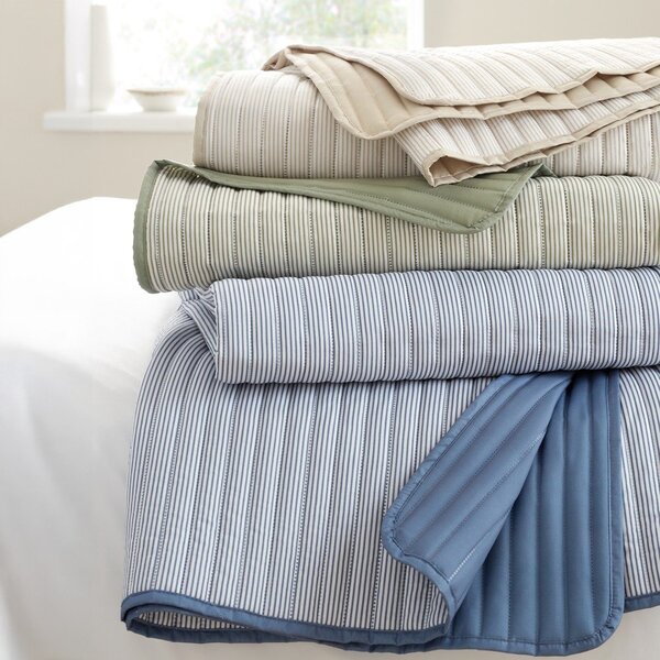 Zielona narzuta pikowana 220x230 cm Stripe – Catherine Lansfield