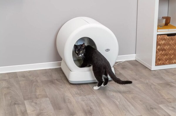 Biała kuweta samoczyszcząca 55,5x53 cm Trixie – Plaček Pet Products