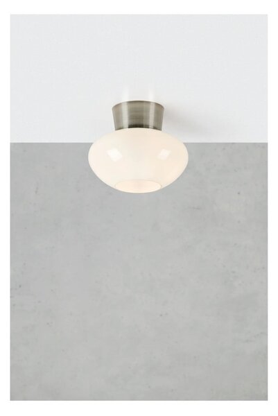 Lampa sufitowa w biało-srebrnym kolorze ze szklanym kloszem Malaga – Markslöjd