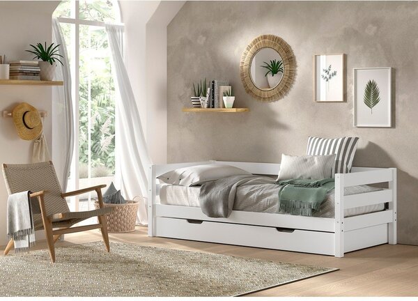 Białe łóżko dziecięce z litego drewna sosnowego z wysuwanym łóżkiem ze stelażem 90x200 cm Margrit – Vipack