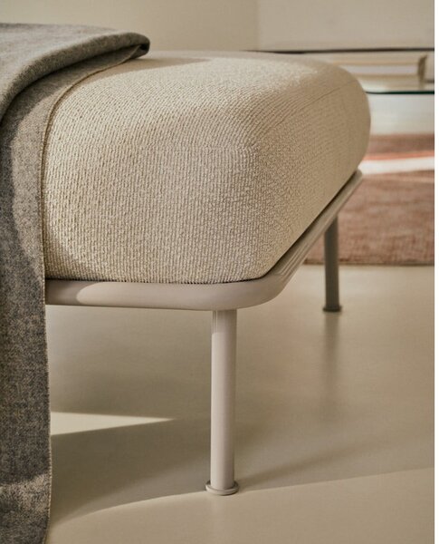 Beżowy podnóżek z materiału bouclé Aurum – Kave Home