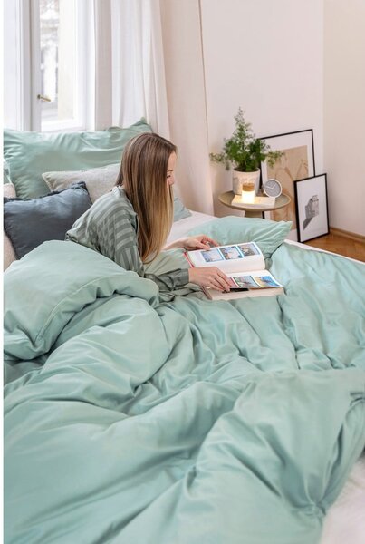 Zielona pościel dwuosobowa z mikrosatyny 200x200 cm Basic – Bonami Essentials