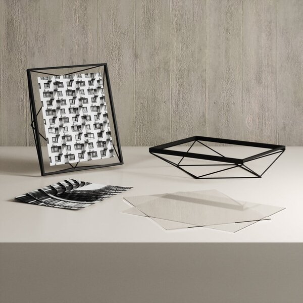 Czarna metalowa ramka stojąca/ścienna 25x30 cm Prisma – Umbra