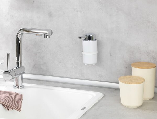 Biały samozaciskowy ceramiczny dozownik do mydła 0,25 l Woya – Wenko