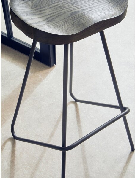 Czarny/w naturalnym kolorze hoker z litego drewna wiązu (wysokość siedziska 78 cm) District – Premier Housewares