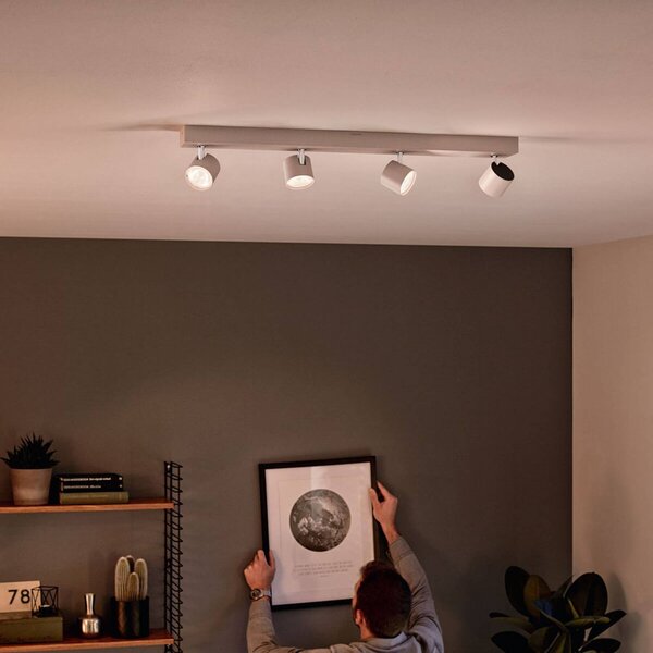 Philips Star – czteropkt. spot sufitowy LED, warmglow STAR, możliwość ściemniania, biały / opal, salon / jadalnia, metal, nowoczesny