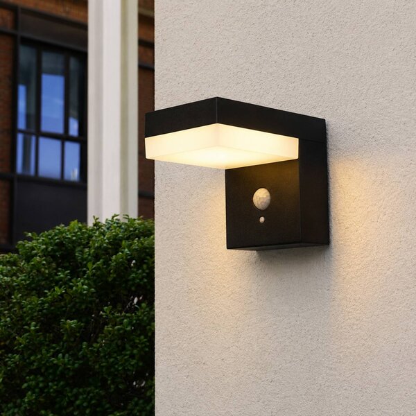 Lumisky Kinkiet LED z panelem słonecznym Cenova, czarna, szerokość 16 cm, czujnik Genova, czarny, aluminium, nowoczesny