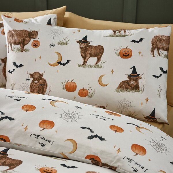 Szarobeżowa pościel jednoosobowa 135x200 cm Halloween Highland Cow – Catherine Lansfield