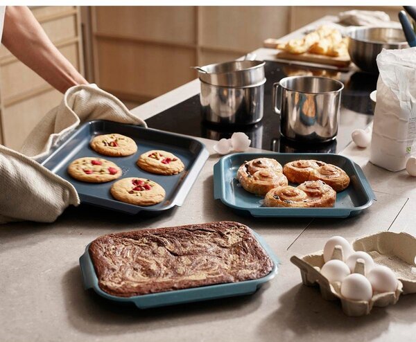 Blaszki zestaw 3 szt. 41x30 cm Nest™ Bake – Joseph Joseph