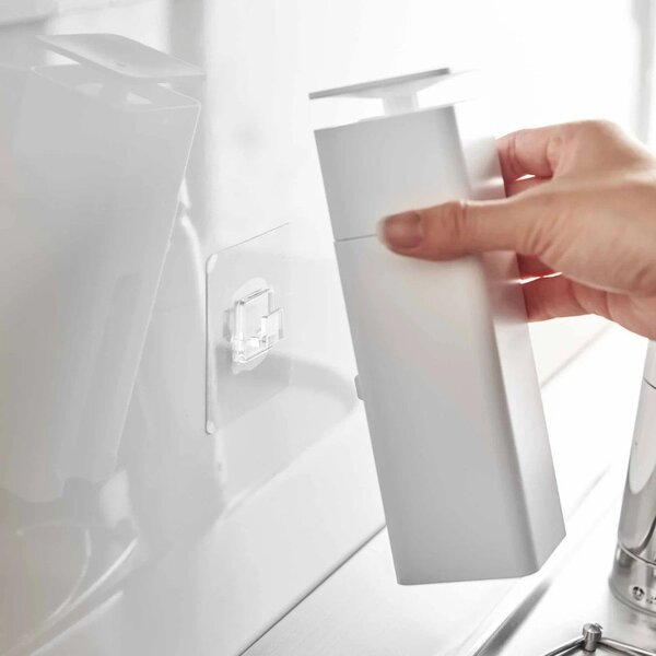 Biały plastikowy dozownik do mydła bez wiercenia 230 ml Film Hook – YAMAZAKI