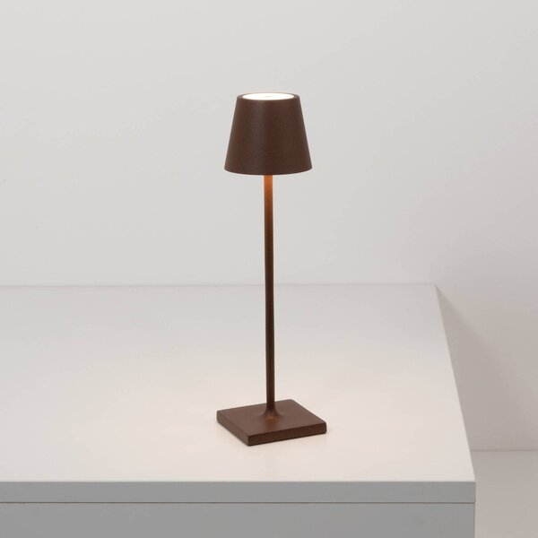 Zafferano lampa stołowa LED-Akku Poldina micro, rdzawobrązowa, IP65 możliwość ściemniania, brązowy / rdzawy, aluminium, nowoczesny
