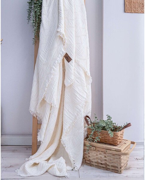 Kremowa narzuta 260x240 cm Oscar – Mijolnir