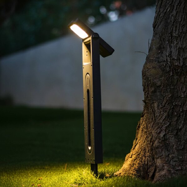 Lumisky Lampa cokołowa LED na podstawce z panelem słonecznym Brity, czarna, kołkiem Brity, czarny, tworzywo sztuczne, nowoczesny