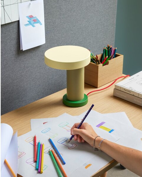Zielona lampa stołowa (wysokość 25 cm) Magic – Hübsch